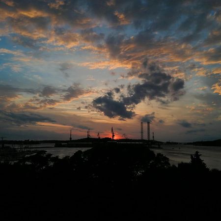App Letta Sunset Pula Apartment Bagian luar foto